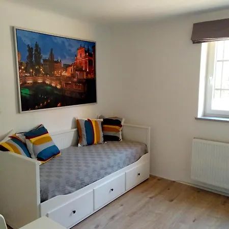 Apartma Tomc